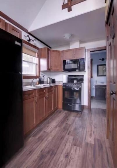 Luxury living in our Yellow two bedroom Chalet!