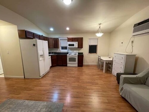 Fully furnished 1 BR apartment just 2.1 miles away from the 2025 Ryder Cup.