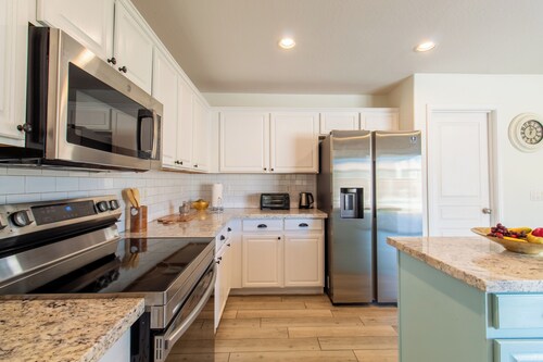 Casa Alessia 4BR Home & Heated Pool