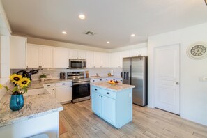 Luxury House, 4 Bedrooms, Private Pool, Pool View | Private kitchen | Coffee/tea maker, electric kettle, toaster, highchair - Casa Alessia 4BR Home & Heated Pool (Casa Grande)