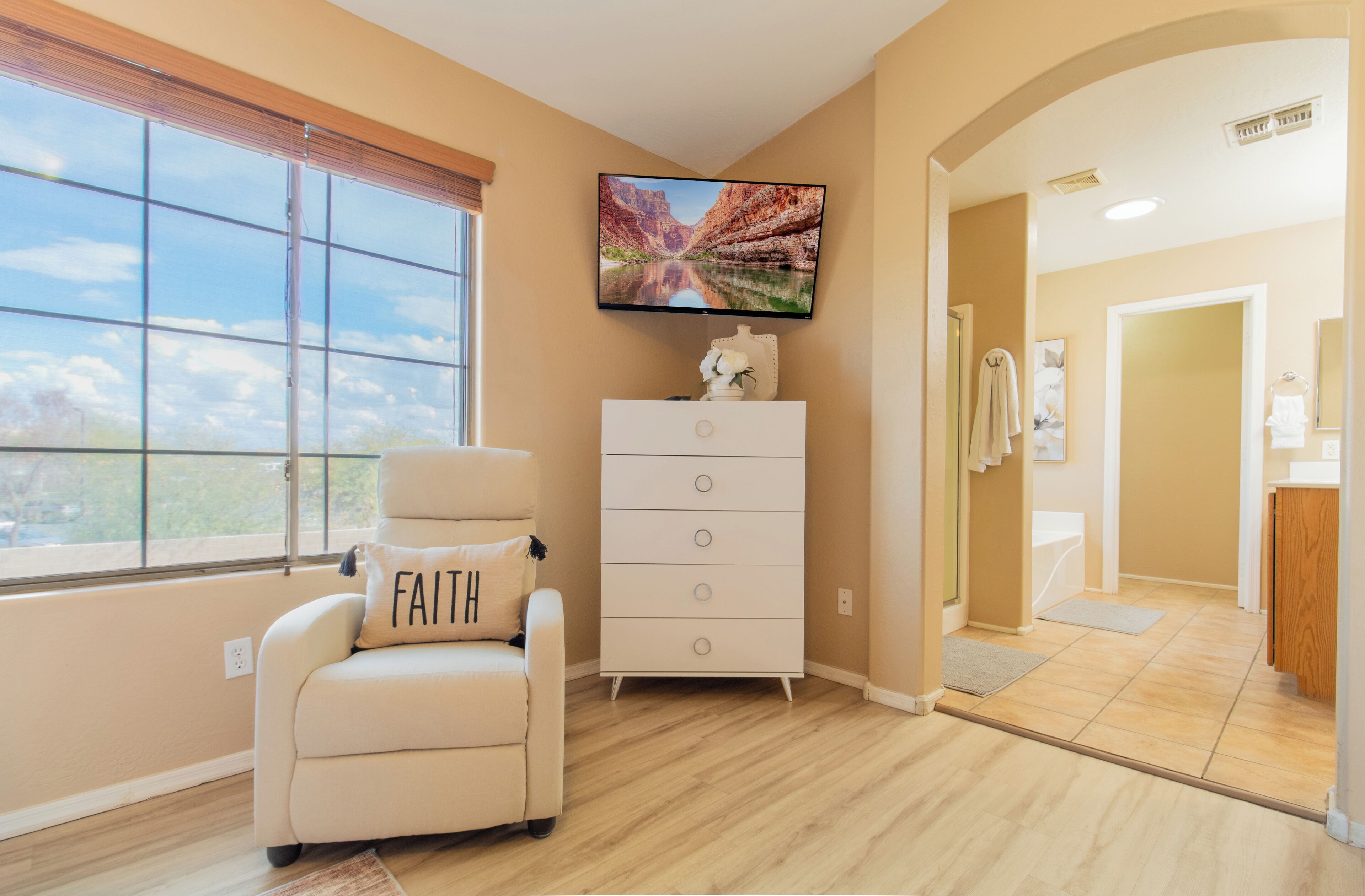 Luxury House, 4 Bedrooms, Private Pool, Pool View | Premium bedding, individually decorated, individually furnished