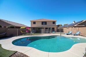 Outdoor pool, sun loungers