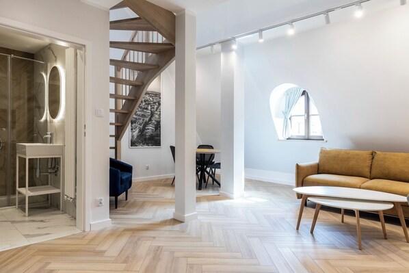 Superior Apartment, 1 Bedroom, City View | Living room