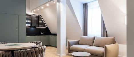 Leilighet – superior, 2 soverom, byutsikt | Eget tekjøkken | Kokeplater og kjøkkenutstyr