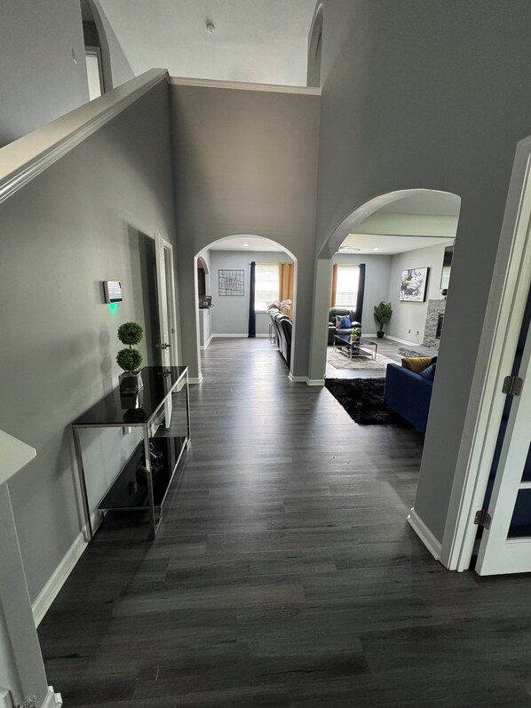 المنشأة من الداخل