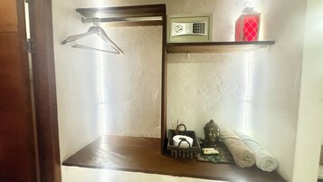 Caja de seguridad en la habitación 