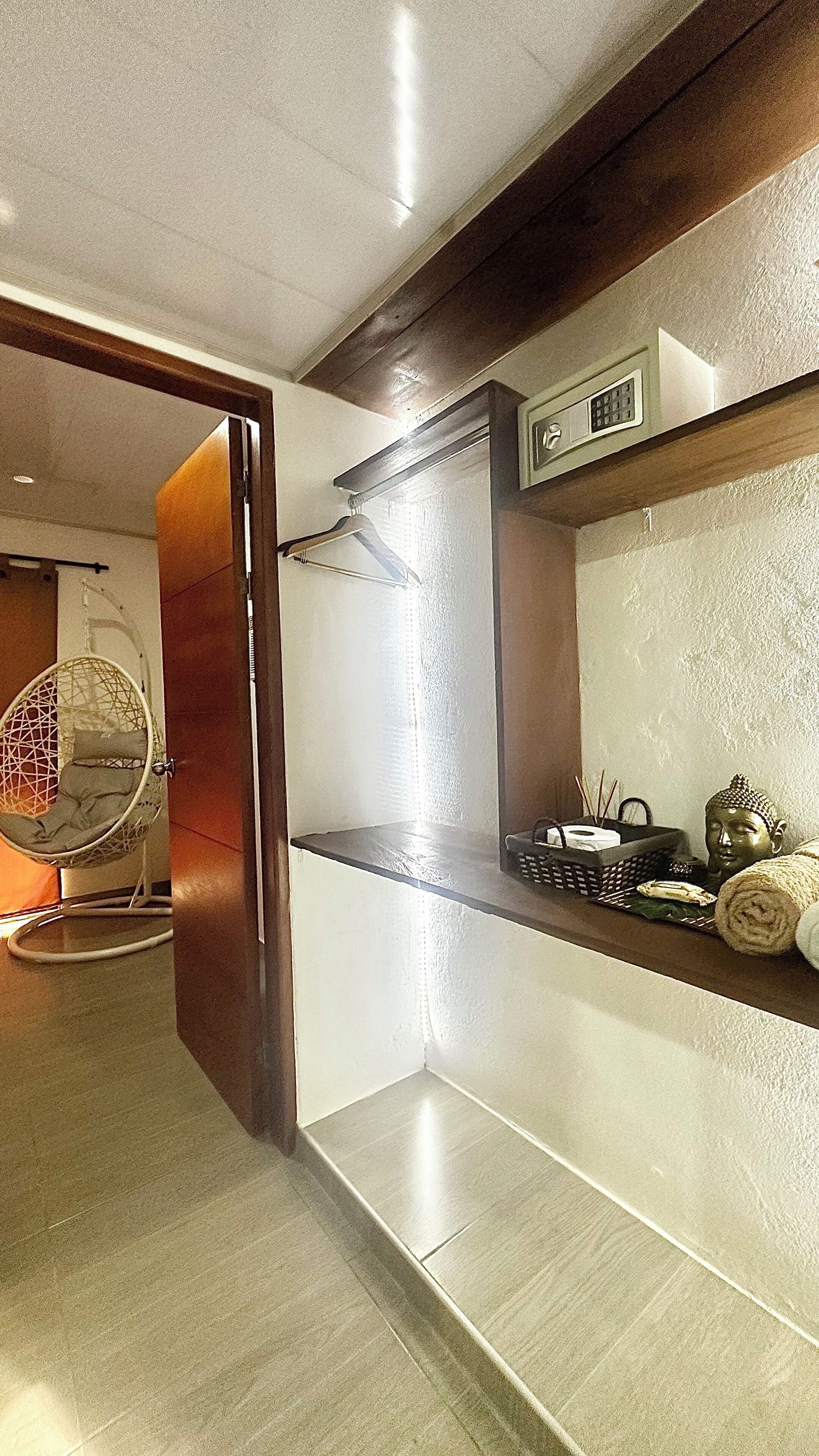 Caja de seguridad en la habitación 