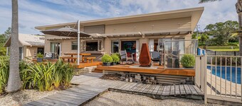 Family Tides Retreat - Whangapoua Holiday Home