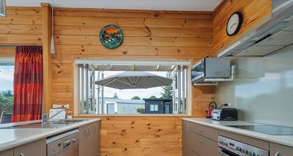 Family Tides Retreat - Whangapoua Holiday Home