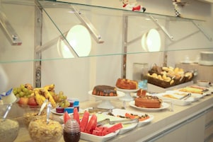 Desayuno completo gratuito y diario