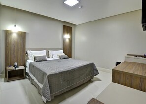 Chambre Quadruple Deluxe | Bureau, espace de travail pour ordinateur portable, Wi-Fi gratuit