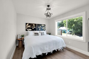 3 bedrooms, iron/ironing board, WiFi, bed sheets
