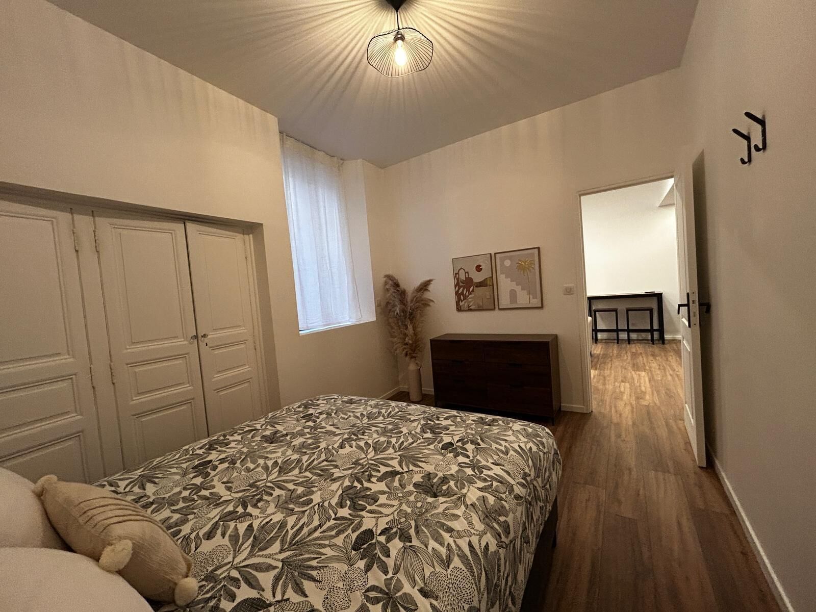 1 chambre, fer et planche à repasser, Wi-Fi, draps fournis