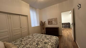 1 chambre, fer et planche à repasser, Wi-Fi, draps fournis