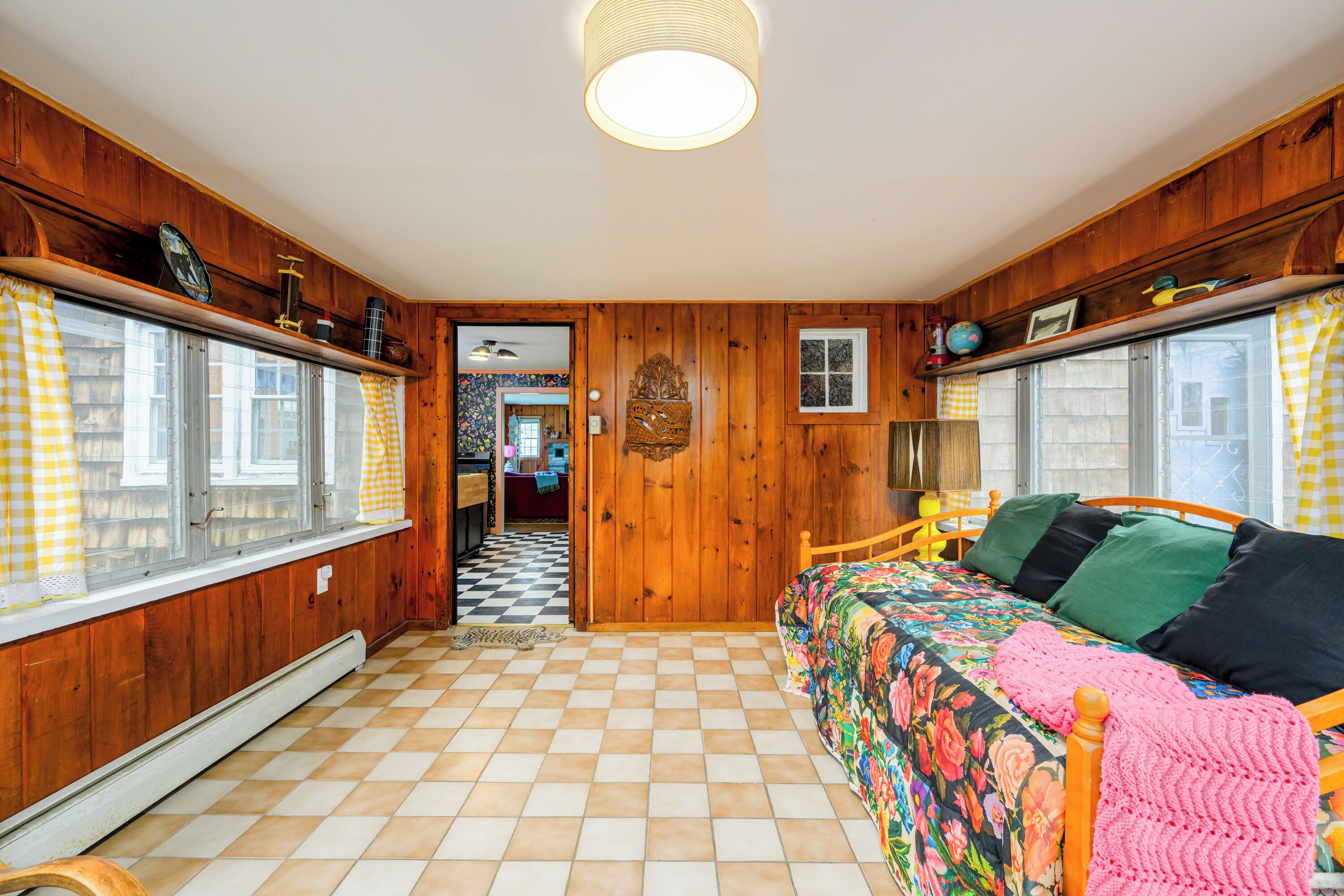 3 bedrooms, free WiFi, bed sheets