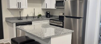 Superb 2-bedroom house in Gulfport less than 1 mile from the Beach