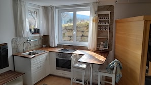 Refrigerador, horno, placa de cocina, lavavajillas