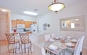 Dining - Plunge Pool Oasis~Bella Vida Resort~Close to Parks (Kissimmee)