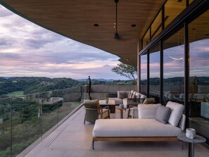 Terrace/patio - Peninsula Papagayo 5BR Oceanfront Estate, Private Pool, Golf & Beach Clubs! (Peninsula Papagayo)