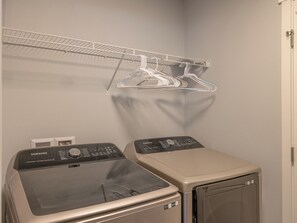 Interior - A Perfect Pacific Northwest Family Vacation Starts Here! (Port Angeles)