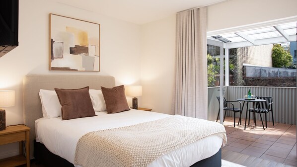 1 bedroom, desk, iron/ironing board, free WiFi