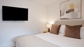 1 chambre, bureau, fer et planche à repasser, Wi-Fi gratuit