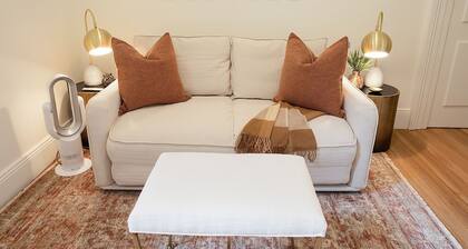 The Crown, Two Surry Hills Isyd