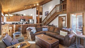 Télévision, cheminée, jeux vidéo