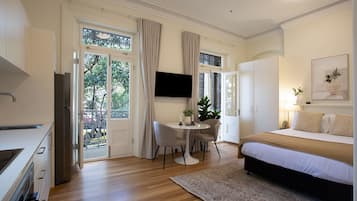 1 camera, una scrivania, ferro/asse da stiro, Wi-Fi gratuito