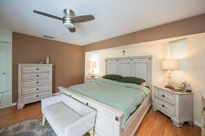 3 bedrooms, iron/ironing board, travel cot, free WiFi