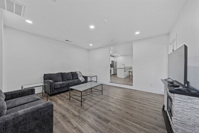 Unwind in this stylish, newly renovated 1-bedroom suite near Topaz Lake.