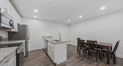 Unwind in this stylish, newly renovated 1-bedroom suite near Topaz Lake