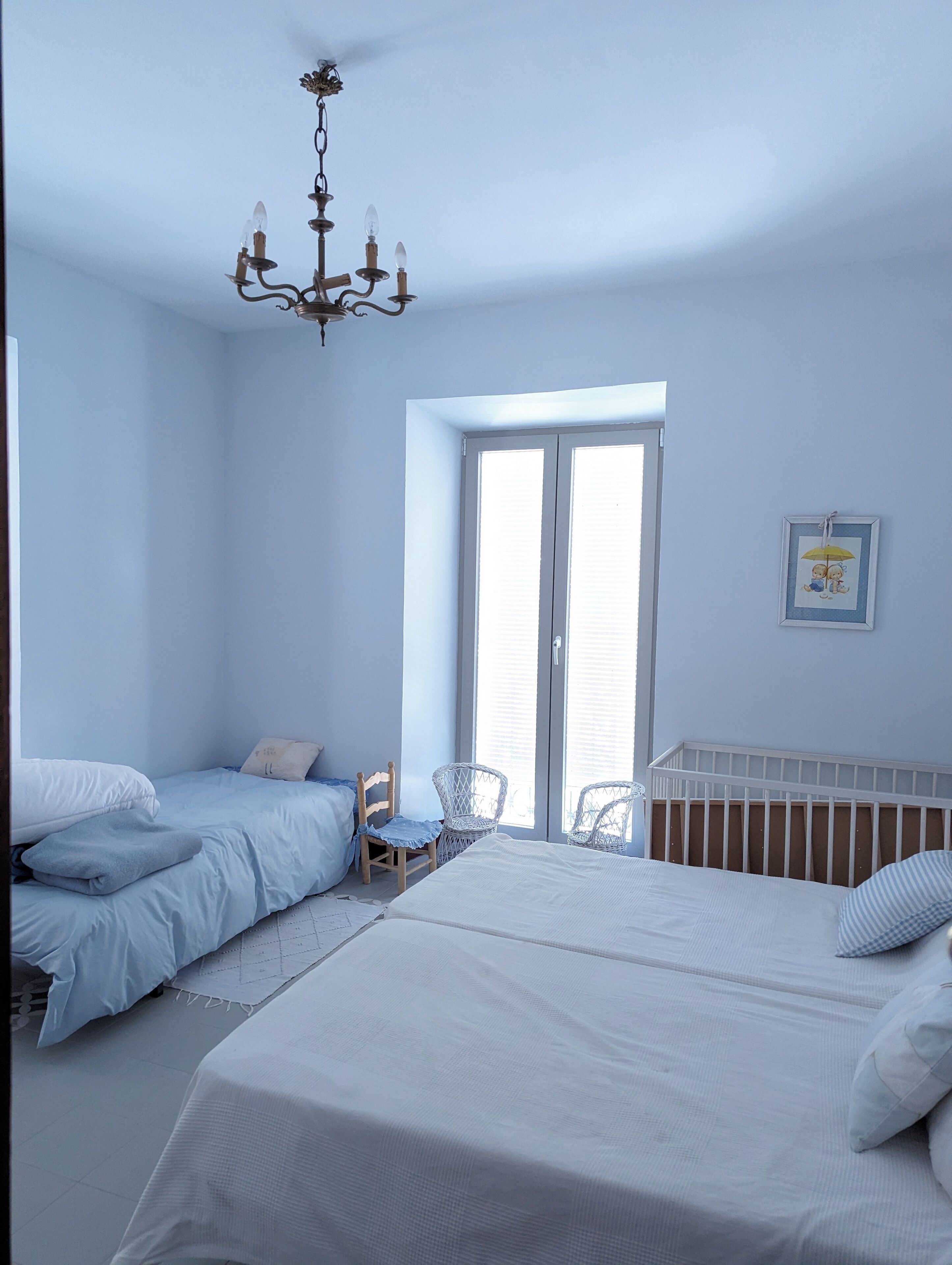 6 dormitorios, tabla de planchar con plancha, wifi y ropa de cama