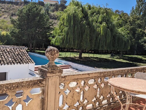 La Fuente and La Caleta