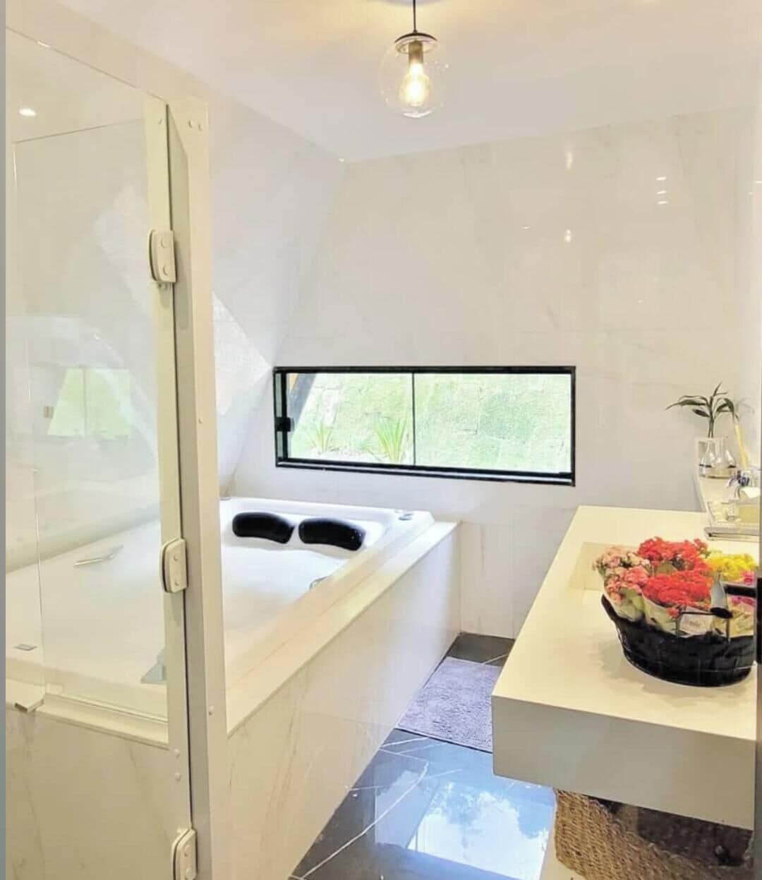 CHALET A-FRAME 2 BEDROOM | Bathroom