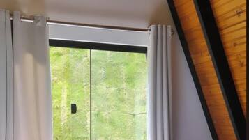 Chalet, vista al jardín | Wifi gratis