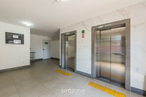 Interior - 2-bedroom Apart in Condominium With Pool Map0803 (Salvador)