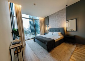 1 dormitorio, tabla de planchar con plancha, wifi y ropa de cama