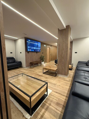 Velvet Hostel Business