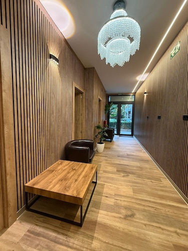 Velvet Hostel Business