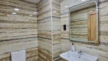 Dormitorio compartido Deluxe | Baño compartido
