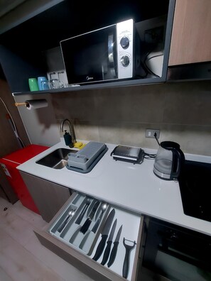 Microwave, oven, stovetop