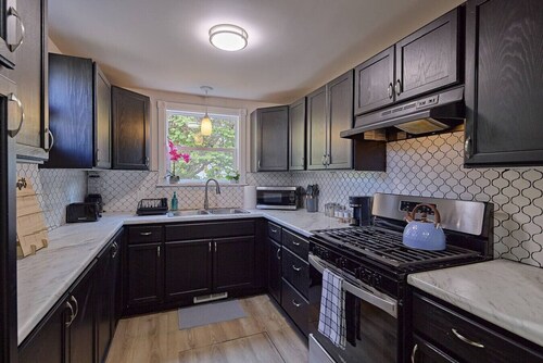 Serene Stay | 1BR Retreat with King Bed in Dunlap