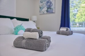 1 bedroom, desk, iron/ironing board, WiFi - Serene Stay | 1BR Retreat with King Bed in Dunlap (Dunlap)
