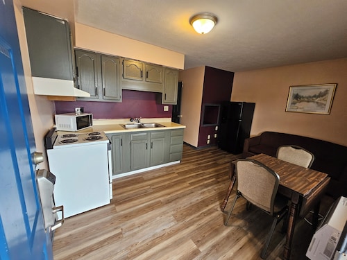 Travelers Inn and Suites