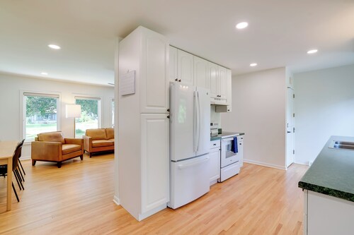 Work & Play Near Dtwn Minneapolis: Family Home