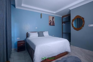 Desk, laptop workspace, iron/ironing board, wheelchair access