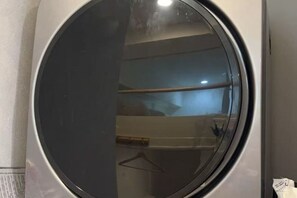 Unclassified image, 2 of 25, button - Airandohausu (Tokyo)