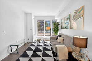 Luxury Apartment, 1 Bedroom, City View | Living area