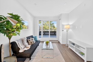 Premium Apartment, 2 Bedrooms, City View | Living area